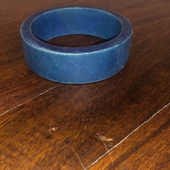 Blue wooden bangle bracelet  - Picture 1 of 2